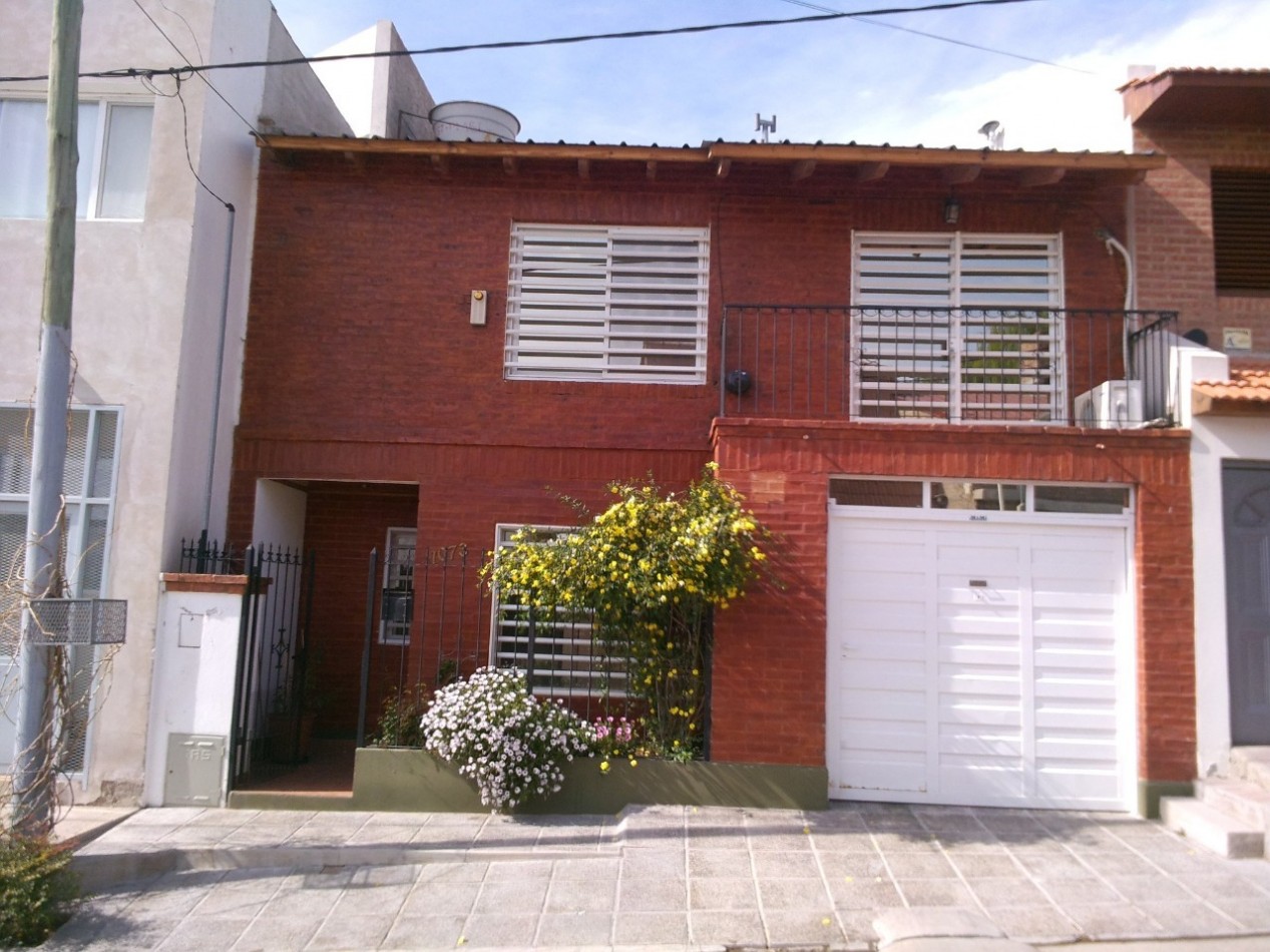 ALQUILA, Duplex 3 dormitorios. Santa Genoveva